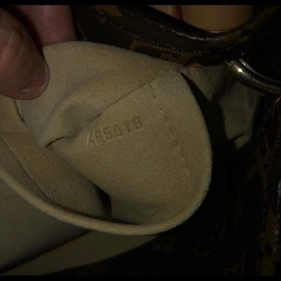 Louis Vuitton handbag MM - Picture 4 of 4